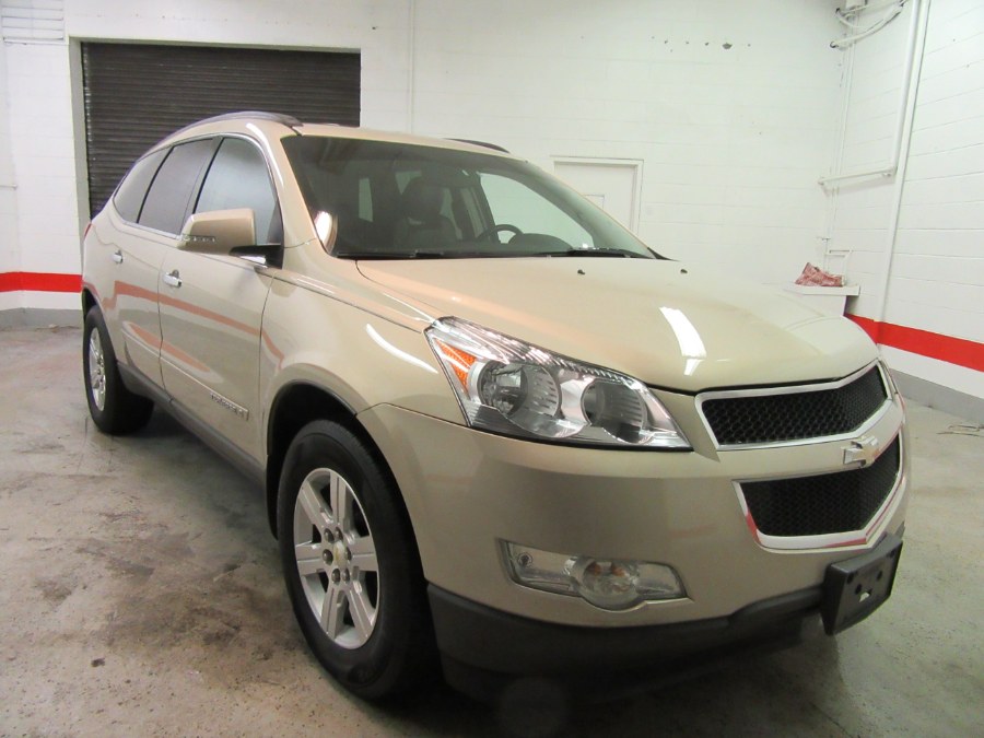 2009 Chevrolet Traverse AWD 4dr LT w/1LT, available for sale in Little Ferry, New Jersey | Victoria Preowned Autos Inc. Little Ferry, New Jersey