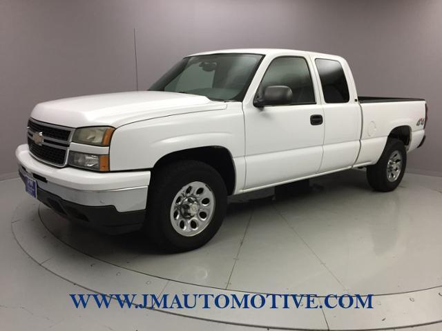 2007 Chevrolet Silverado 1500 Classic 4WD Ext Cab 157.5 LS, available for sale in Naugatuck, Connecticut | J&M Automotive Sls&Svc LLC. Naugatuck, Connecticut