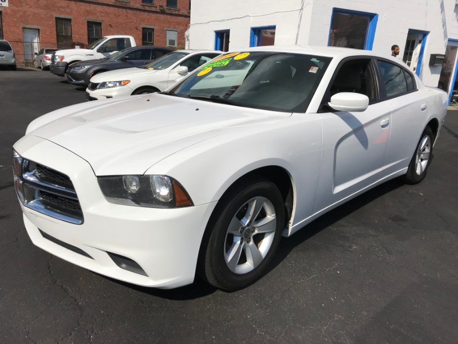 2014 Dodge Charger 4dr Sdn SE RWD, available for sale in Bridgeport, Connecticut | Affordable Motors Inc. Bridgeport, Connecticut