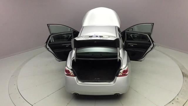 2015 Nissan Altima 4dr Sdn I4 2.5 S, available for sale in Naugatuck, Connecticut | J&M Automotive Sls&Svc LLC. Naugatuck, Connecticut 2015 Nissan Altima 4dr Sdn I4 2.5 S, available for sale in Naugatuck, Connecticut | J&M Automotive Sls&Svc LLC. Naugatuck, Connecticut