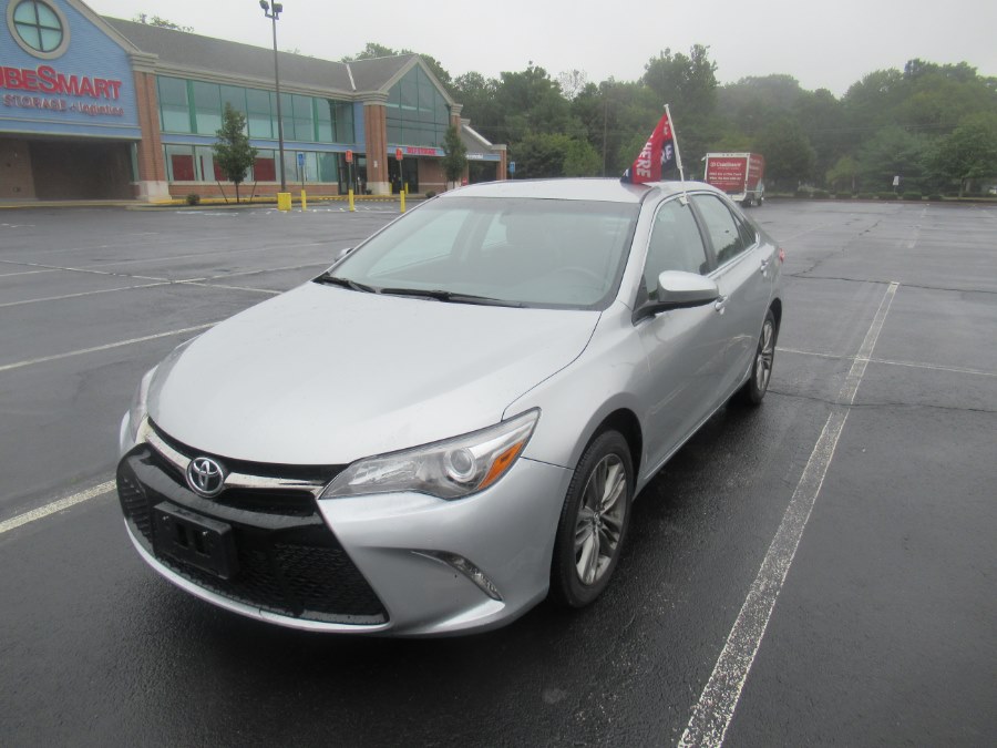 2017 Toyota Camry SE Automatic - Clean Carfax, available for sale in New Britain, Connecticut | Universal Motors LLC. New Britain, Connecticut