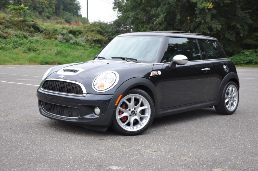 2008 MINI Cooper Hardtop 2dr Cpe S, available for sale in Waterbury, Connecticut | Platinum Auto Care. Waterbury, Connecticut