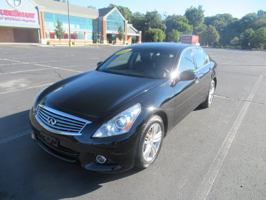 2015 Infiniti Q40 4dr Sdn AWD, available for sale in New Britain, Connecticut | Universal Motors LLC. New Britain, Connecticut