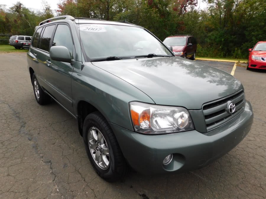 2007 Toyota Highlander 4WD 4dr V6 (Natl), available for sale in Clinton, Connecticut | M&M Motors International. Clinton, Connecticut