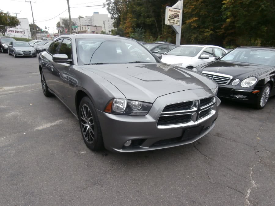 2011 Dodge Charger 4dr Sdn SE RWD, available for sale in Waterbury, Connecticut | Jim Juliani Motors. Waterbury, Connecticut
