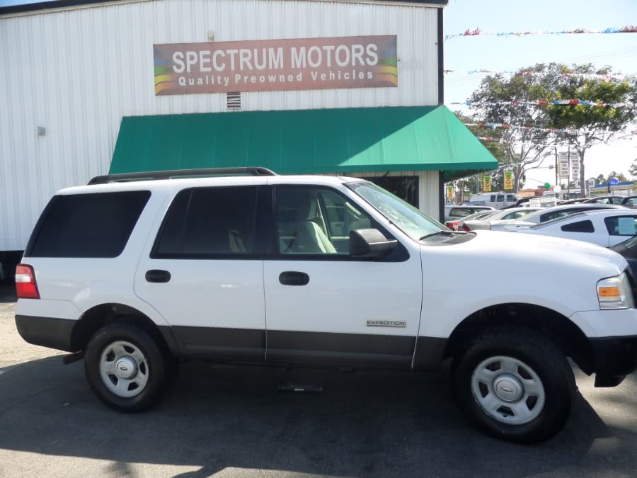 2007 Ford Expedition 4WD 4dr XLT, available for sale in Corona, California | Spectrum Motors. Corona, California