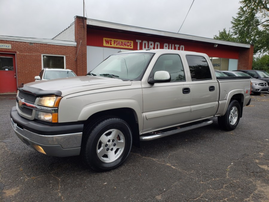 2005 Chevrolet Silverado 1500 Crew Cab 143.5" WB 4WD Z71 5.3 V8, available for sale in East Windsor, Connecticut | Toro Auto. East Windsor, Connecticut