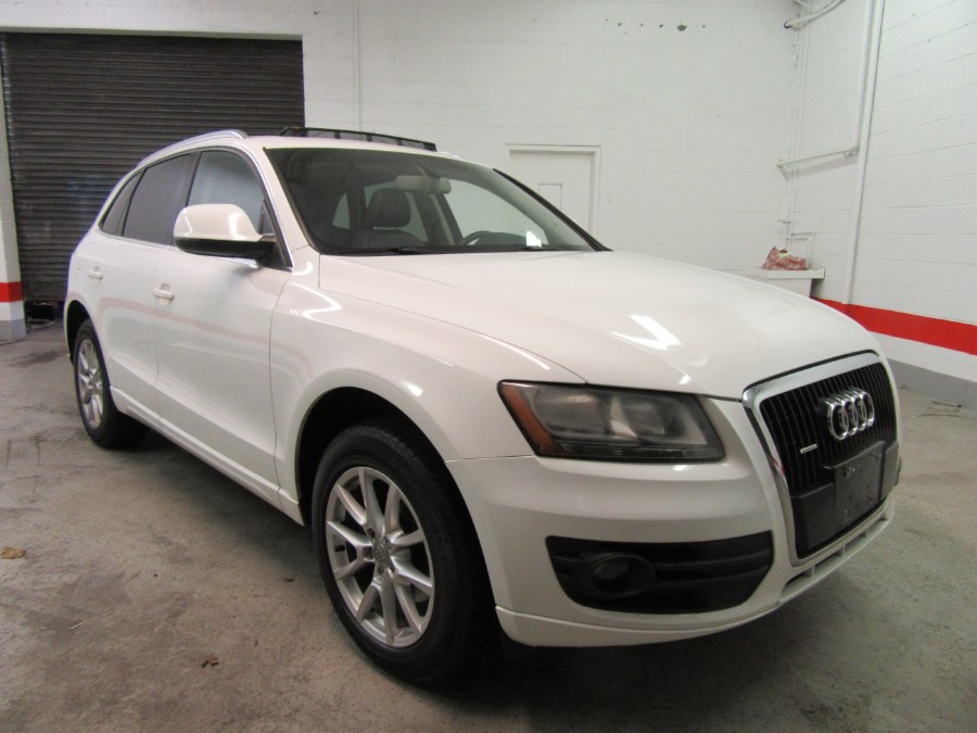 2010 Audi Q5 quattro 4dr Premium, available for sale in Little Ferry, New Jersey | Victoria Preowned Autos Inc. Little Ferry, New Jersey