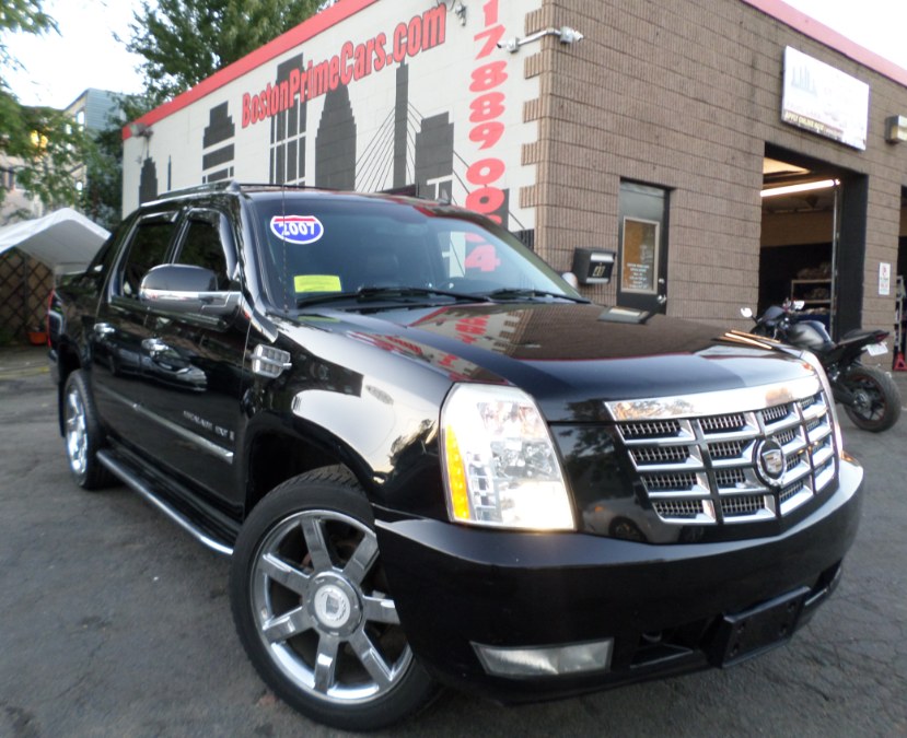 2007 Cadillac Escalade EXT AWD 4dr, available for sale in Chelsea, Massachusetts | Boston Prime Cars Inc. Chelsea, Massachusetts