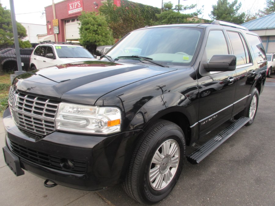 2008 Lincoln Navigator 4WD 4dr, available for sale in Lynbrook, New York | ACA Auto Sales. Lynbrook, New York