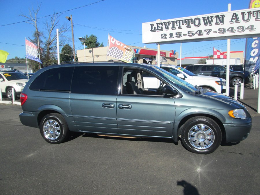 2007 Chrysler Town & Country LWB 4dr Wgn Limited, available for sale in Levittown, Pennsylvania | Levittown Auto. Levittown, Pennsylvania
