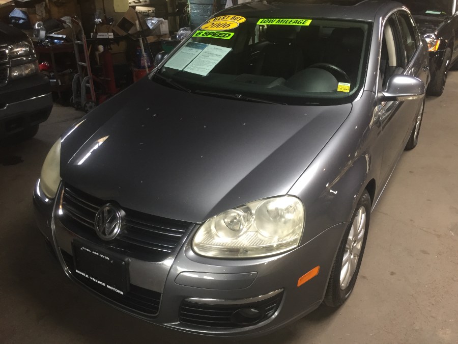 2006 Volkswagen Jetta Sedan 4dr 2.0L Turbo Manual, available for sale in Middle Village, New York | Middle Village Motors . Middle Village, New York