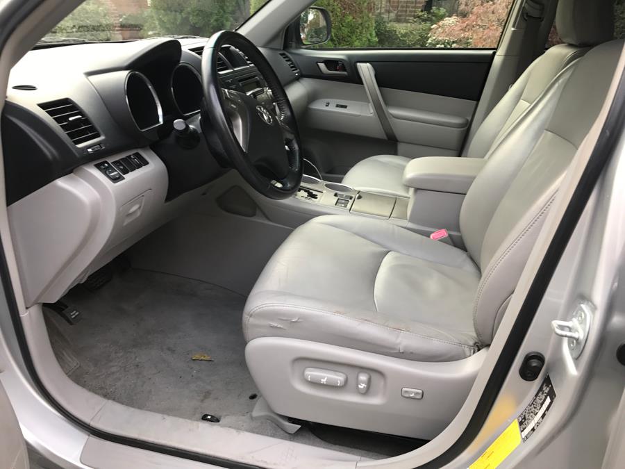 2008 Toyota Highlander 4WD 4dr Sport (Natl), available for sale in Corona, New York | Raymonds Cars Inc. Corona, New York 2008 Toyota Highlander 4WD 4dr Sport (Natl), available for sale in Corona, New York | Raymonds Cars Inc. Corona, New York