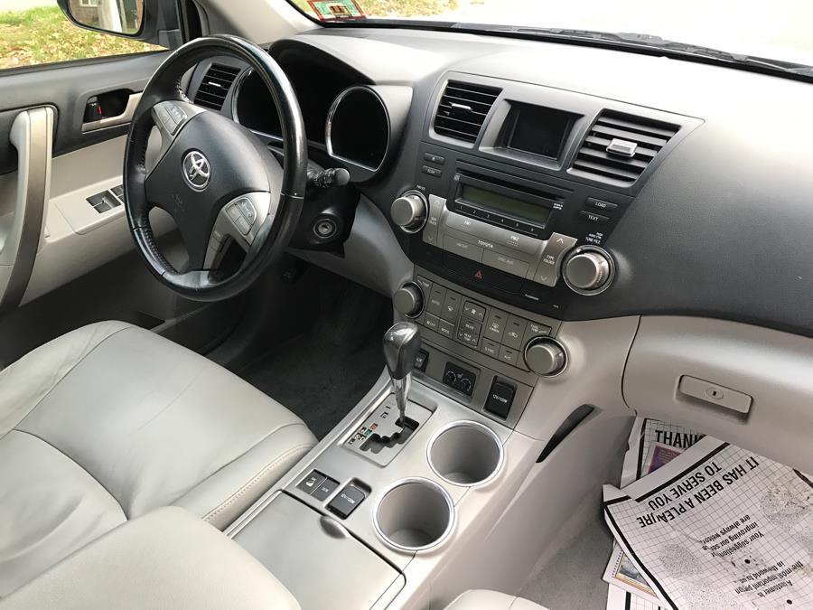 2008 Toyota Highlander 4WD 4dr Sport (Natl), available for sale in Corona, New York | Raymonds Cars Inc. Corona, New York 2008 Toyota Highlander 4WD 4dr Sport (Natl), available for sale in Corona, New York | Raymonds Cars Inc. Corona, New York