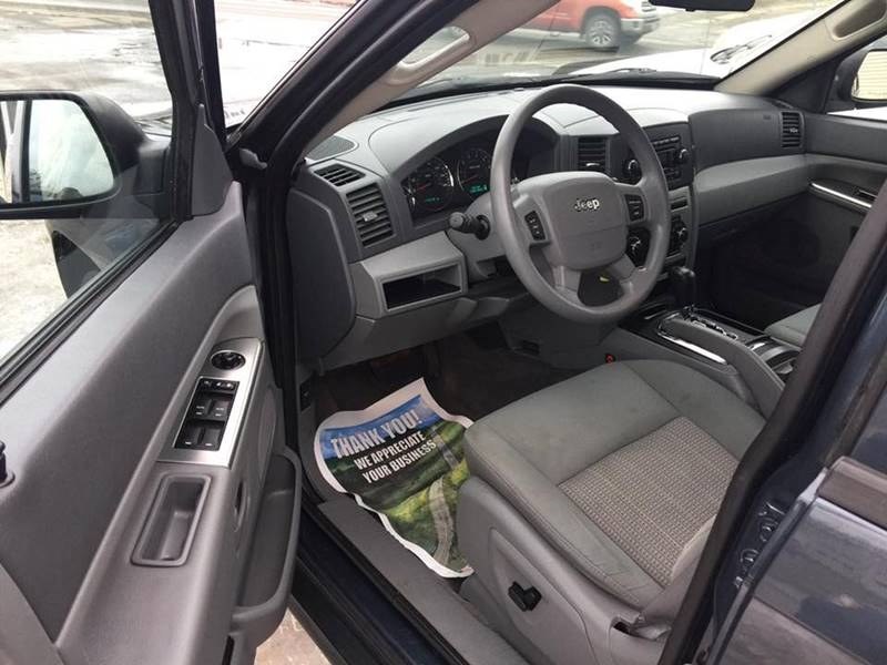 2007 Jeep Grand Cherokee 4WD 4dr Laredo, available for sale in Barre, Vermont | Routhier Auto Center. Barre, Vermont 2007 Jeep Grand Cherokee 4WD 4dr Laredo, available for sale in Barre, Vermont | Routhier Auto Center. Barre, Vermont