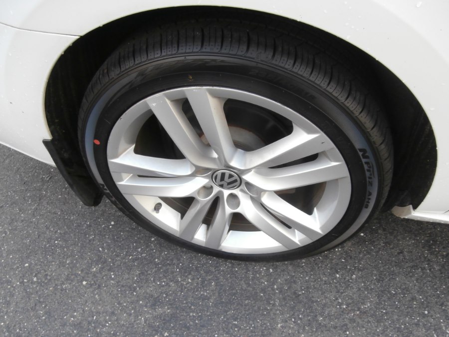 2013 Volkswagen CC 4dr Sdn Lux PZEV, available for sale in Waterbury, Connecticut | Jim Juliani Motors. Waterbury, Connecticut 2013 Volkswagen CC 4dr Sdn Lux PZEV, available for sale in Waterbury, Connecticut | Jim Juliani Motors. Waterbury, Connecticut
