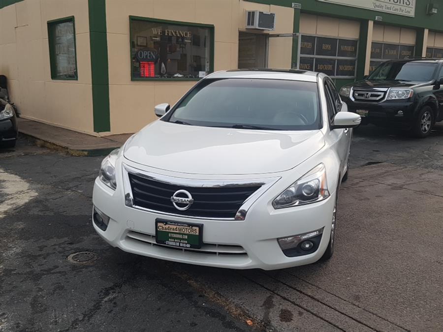 2013 Nissan Altima 4dr Sdn I4 2.5 SL, available for sale in West Hartford, Connecticut | Chadrad Motors llc. West Hartford, Connecticut