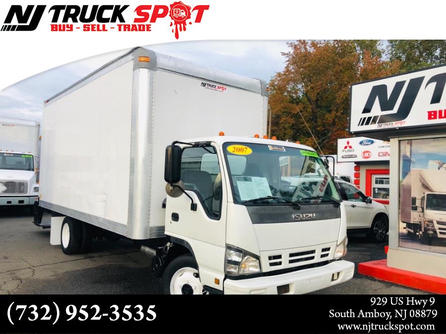 2007 Isuzu NRR 18 FEET DRY BOX + LIFT GATE, available for sale in South Amboy, New Jersey | NJ Truck Spot. South Amboy, New Jersey