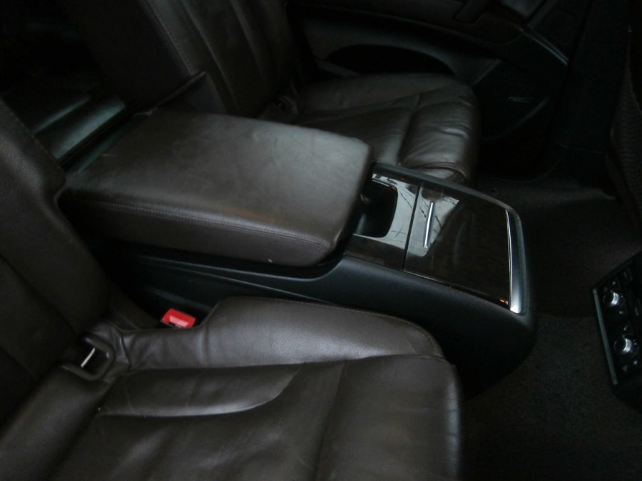 2007 Audi Q7 quattro 4dr 4.2L Premium, available for sale in Waterbury, Connecticut | Jim Juliani Motors. Waterbury, Connecticut 2007 Audi Q7 quattro 4dr 4.2L Premium, available for sale in Waterbury, Connecticut | Jim Juliani Motors. Waterbury, Connecticut