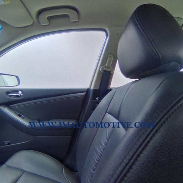 2009 Nissan Altima 4dr Sdn I4 CVT 2.5 S, available for sale in Naugatuck, Connecticut | J&M Automotive Sls&Svc LLC. Naugatuck, Connecticut 2009 Nissan Altima 4dr Sdn I4 CVT 2.5 S, available for sale in Naugatuck, Connecticut | J&M Automotive Sls&Svc LLC. Naugatuck, Connecticut