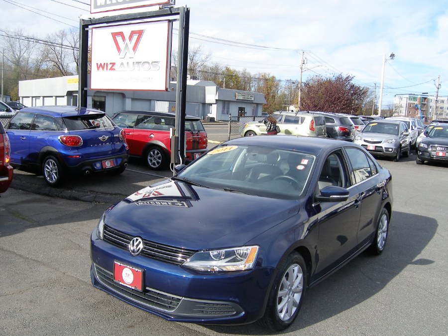 2014 Volkswagen Jetta Sedan 4dr Man SE w/Connectivity/Sunroof PZEV, available for sale in Stratford, Connecticut | Wiz Leasing Inc. Stratford, Connecticut