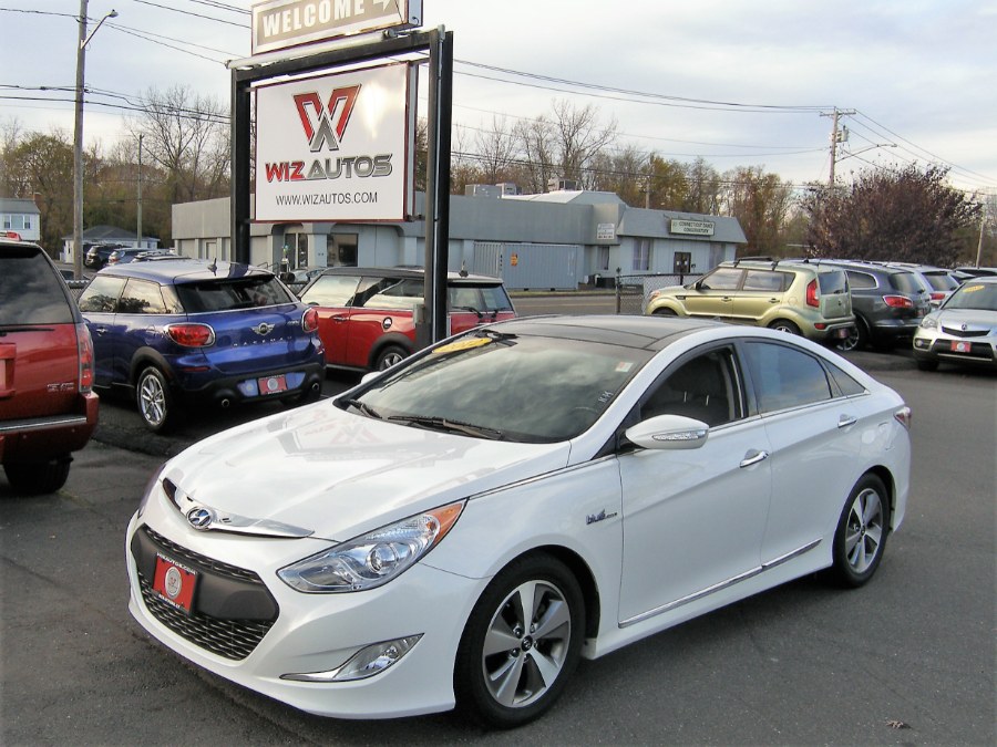 2012 Hyundai Sonata 4dr Sdn 2.4L Auto Hybrid, available for sale in Stratford, Connecticut | Wiz Leasing Inc. Stratford, Connecticut