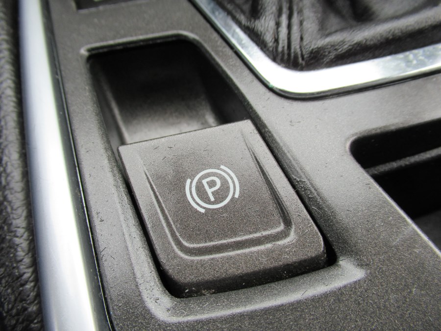 2011 Cadillac SRX AWD 4dr Luxury Collection, available for sale in South Windsor, Connecticut | Mike And Tony Auto Sales, Inc. South Windsor, Connecticut 2011 Cadillac SRX AWD 4dr Luxury Collection, available for sale in South Windsor, Connecticut | Mike And Tony Auto Sales, Inc. South Windsor, Connecticut