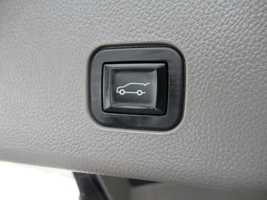 2011 Cadillac SRX AWD 4dr Luxury Collection, available for sale in South Windsor, Connecticut | Mike And Tony Auto Sales, Inc. South Windsor, Connecticut 2011 Cadillac SRX AWD 4dr Luxury Collection, available for sale in South Windsor, Connecticut | Mike And Tony Auto Sales, Inc. South Windsor, Connecticut