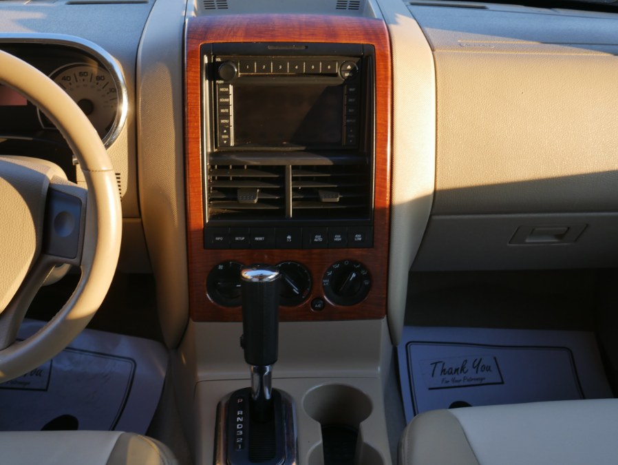 2007 Ford Explorer 4WD 4dr V6 Eddie Bauer, available for sale in Huntington Station, New York | My Auto Inc.. Huntington Station, New York 2007 Ford Explorer 4WD 4dr V6 Eddie Bauer, available for sale in Huntington Station, New York | My Auto Inc.. Huntington Station, New York