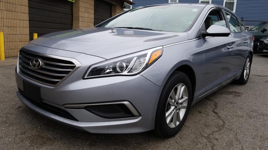2016 Hyundai Sonata 4dr Sdn 2.4L SE, available for sale in Stratford, Connecticut | Mike's Motors LLC. Stratford, Connecticut