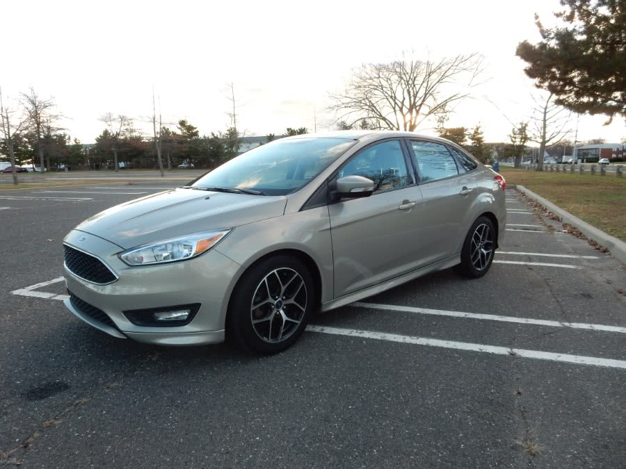 2015 Ford Focus 4dr Sdn SE, available for sale in Milford, Connecticut | Village Auto Sales. Milford, Connecticut
