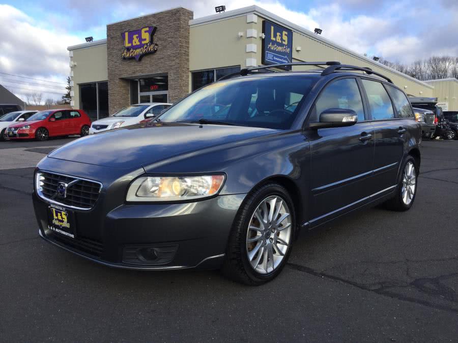 2009 Volvo V50 4dr Wgn 2.4L FWD w/Sunroof, available for sale in Plantsville, Connecticut | L&S Automotive LLC. Plantsville, Connecticut