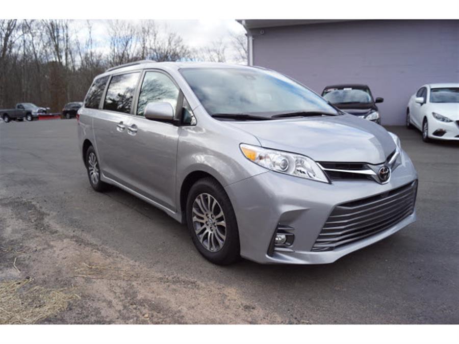 2018 Toyota Sienna XLE 7-Passenger Auto Access Seat, available for sale in Canton, Connecticut | Canton Auto Exchange. Canton, Connecticut