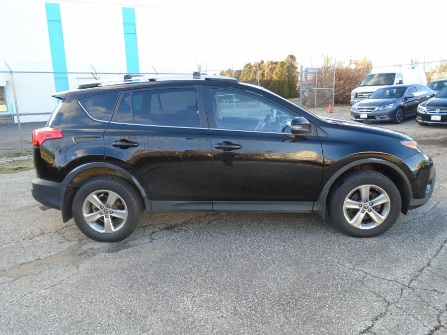 2015 Toyota RAV4 AWD 4dr XLE (Natl), available for sale in Milford, Connecticut | Dealertown Auto Wholesalers. Milford, Connecticut