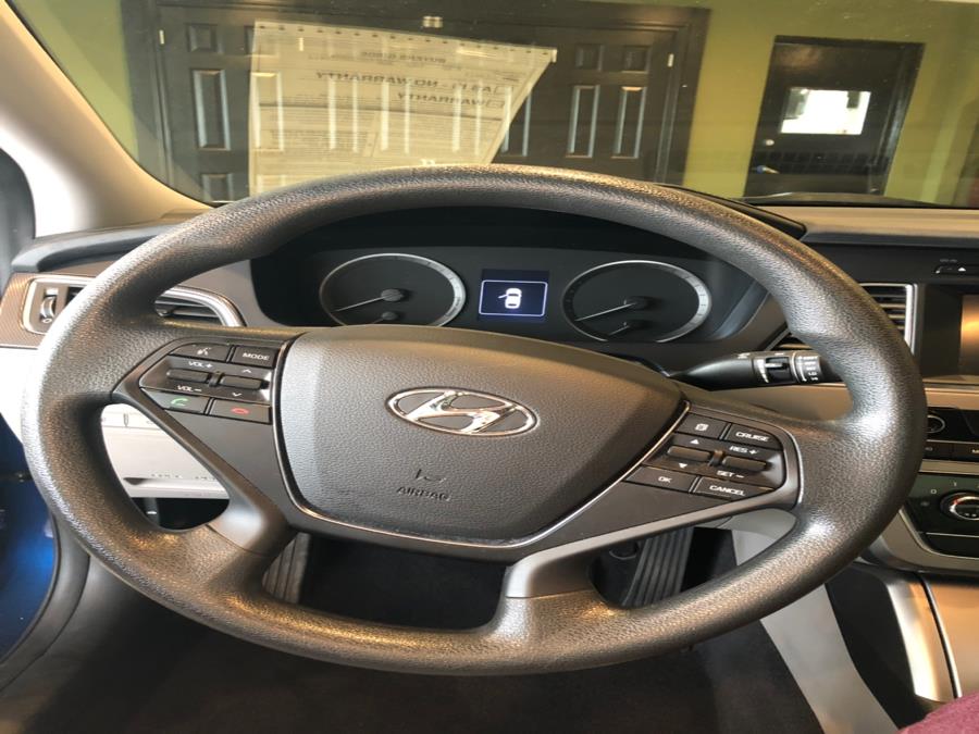 2016 Hyundai Sonata 4dr Sdn 2.4L Sport, available for sale in West Hartford, Connecticut | AutoMax. West Hartford, Connecticut 2016 Hyundai Sonata 4dr Sdn 2.4L Sport, available for sale in West Hartford, Connecticut | AutoMax. West Hartford, Connecticut