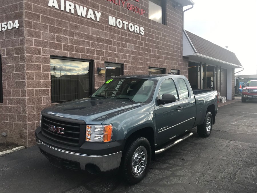 2008 GMC Sierra 1500 4WD Ext Cab 143.5" Work Truck, available for sale in Bridgeport, Connecticut | Airway Motors. Bridgeport, Connecticut
