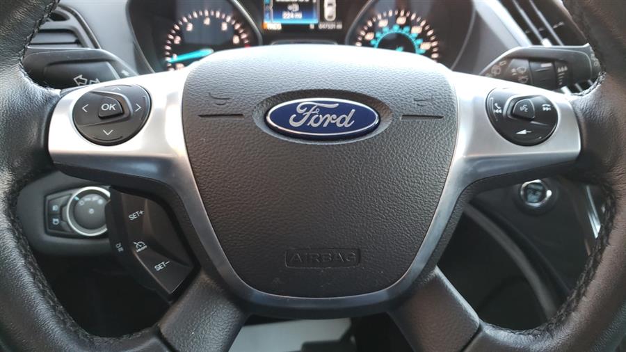 2016 Ford Escape 4WD 4dr Titanium, available for sale in Waterbury, Connecticut | National Auto Brokers, Inc.. Waterbury, Connecticut 2016 Ford Escape 4WD 4dr Titanium, available for sale in Waterbury, Connecticut | National Auto Brokers, Inc.. Waterbury, Connecticut
