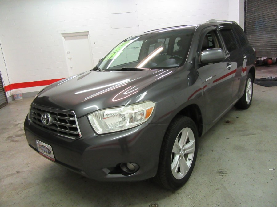 2009 Toyota Highlander 4WD 4dr V6 Limited (Natl), available for sale in Little Ferry, New Jersey | Royalty Auto Sales. Little Ferry, New Jersey 2009 Toyota Highlander 4WD 4dr V6 Limited (Natl), available for sale in Little Ferry, New Jersey | Royalty Auto Sales. Little Ferry, New Jersey