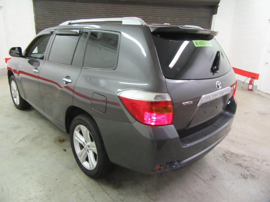 2009 Toyota Highlander 4WD 4dr V6 Limited (Natl), available for sale in Little Ferry, New Jersey | Royalty Auto Sales. Little Ferry, New Jersey 2009 Toyota Highlander 4WD 4dr V6 Limited (Natl), available for sale in Little Ferry, New Jersey | Royalty Auto Sales. Little Ferry, New Jersey