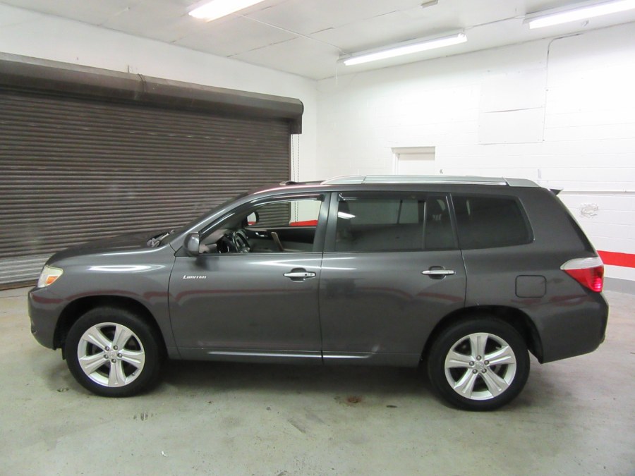 2009 Toyota Highlander 4WD 4dr V6 Limited (Natl), available for sale in Little Ferry, New Jersey | Royalty Auto Sales. Little Ferry, New Jersey 2009 Toyota Highlander 4WD 4dr V6 Limited (Natl), available for sale in Little Ferry, New Jersey | Royalty Auto Sales. Little Ferry, New Jersey