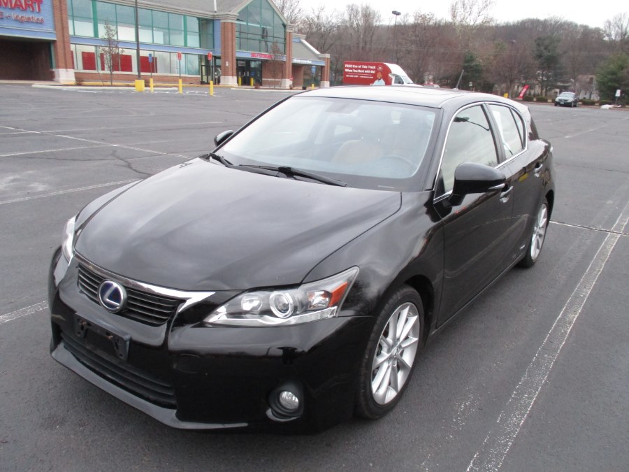 2013 Lexus CT 200h 5dr Sdn Hybrid, available for sale in New Britain, Connecticut | Universal Motors LLC. New Britain, Connecticut