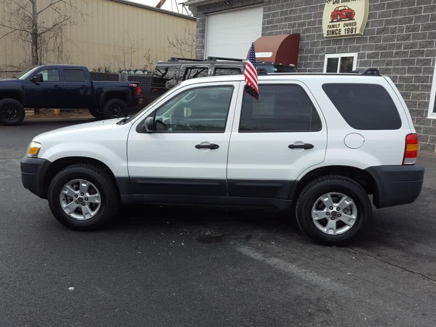 2006 Ford Escape 4dr 3.0L XLT Sport 4WD, available for sale in Springfield, Massachusetts | The Car Company. Springfield, Massachusetts