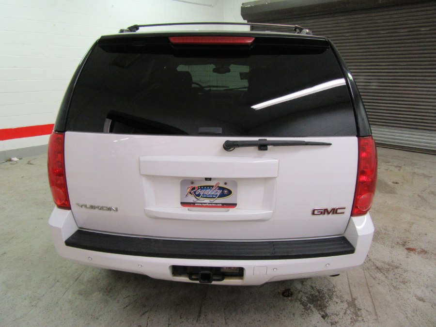 Used GMC Yukon 4WD 4dr 1500 SLT 2013 | Royalty Auto Sales. Little Ferry, New Jersey Used GMC Yukon 4WD 4dr 1500 SLT 2013 | Royalty Auto Sales. Little Ferry, New Jersey