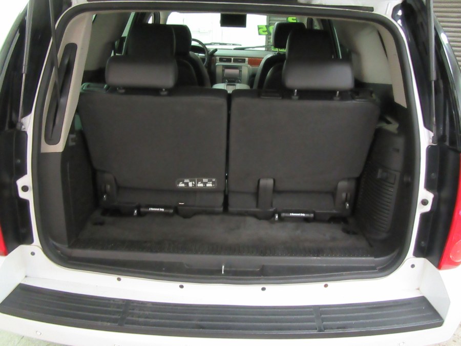 Used GMC Yukon 4WD 4dr 1500 SLT 2013 | Royalty Auto Sales. Little Ferry, New Jersey Used GMC Yukon 4WD 4dr 1500 SLT 2013 | Royalty Auto Sales. Little Ferry, New Jersey