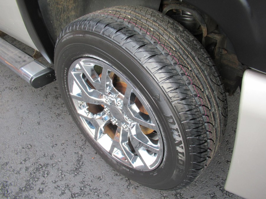 2009 Chevrolet Silverado 1500 4WD Crew Cab 143.5" LT, available for sale in South Windsor, Connecticut | Mike And Tony Auto Sales, Inc. South Windsor, Connecticut 2009 Chevrolet Silverado 1500 4WD Crew Cab 143.5" LT, available for sale in South Windsor, Connecticut | Mike And Tony Auto Sales, Inc. South Windsor, Connecticut