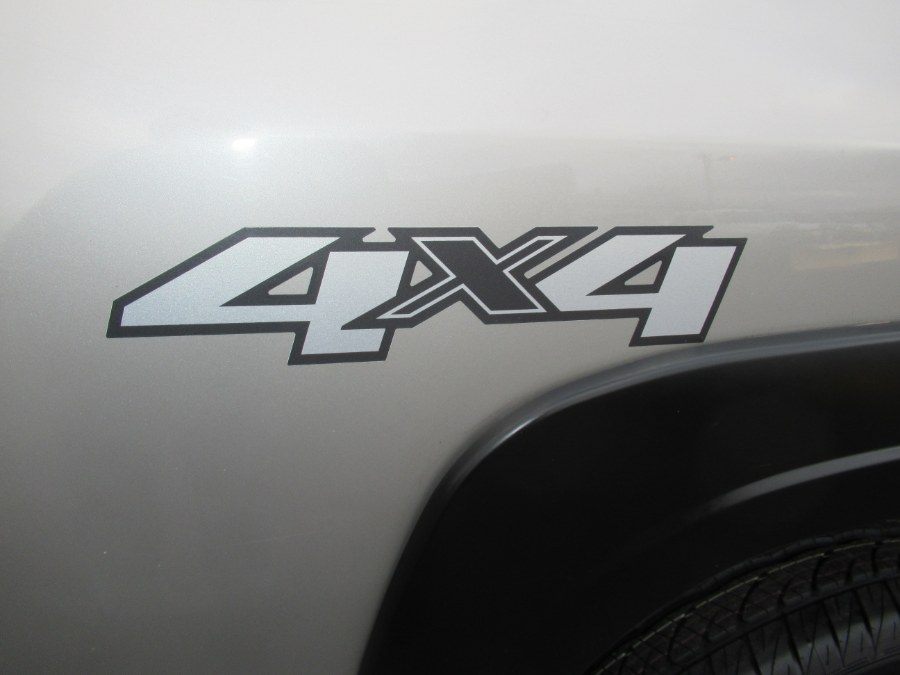 2009 Chevrolet Silverado 1500 4WD Crew Cab 143.5" LT, available for sale in South Windsor, Connecticut | Mike And Tony Auto Sales, Inc. South Windsor, Connecticut 2009 Chevrolet Silverado 1500 4WD Crew Cab 143.5" LT, available for sale in South Windsor, Connecticut | Mike And Tony Auto Sales, Inc. South Windsor, Connecticut