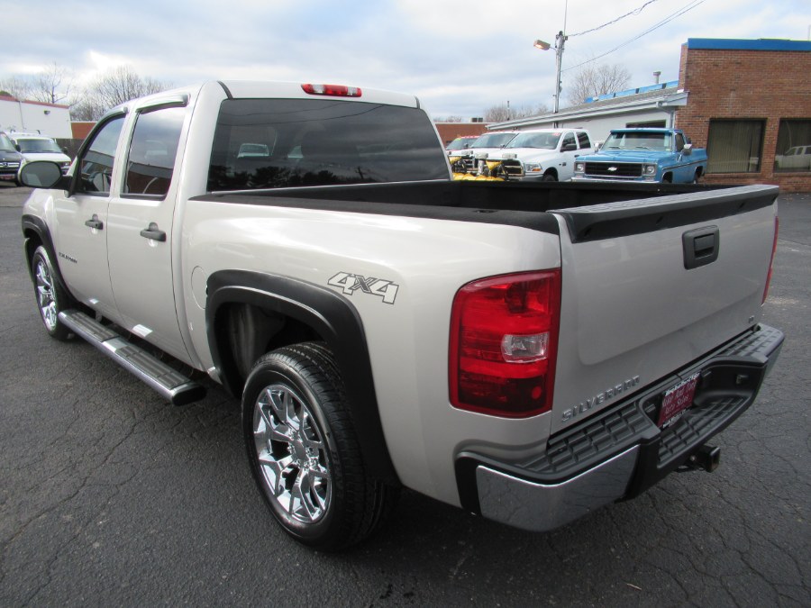 2009 Chevrolet Silverado 1500 4WD Crew Cab 143.5" LT, available for sale in South Windsor, Connecticut | Mike And Tony Auto Sales, Inc. South Windsor, Connecticut 2009 Chevrolet Silverado 1500 4WD Crew Cab 143.5" LT, available for sale in South Windsor, Connecticut | Mike And Tony Auto Sales, Inc. South Windsor, Connecticut