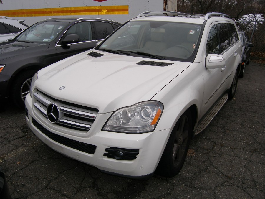 2009 Mercedes-Benz GL-Class 4MATIC 4dr 4.6L, available for sale in Stratford, Connecticut | Wiz Leasing Inc. Stratford, Connecticut