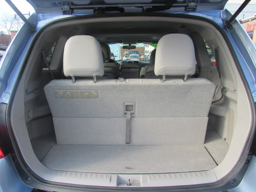 2010 Toyota Highlander 4WD 4dr V6 SE, available for sale in Worcester, Massachusetts | Hilario's Auto Sales Inc.. Worcester, Massachusetts 2010 Toyota Highlander 4WD 4dr V6 SE, available for sale in Worcester, Massachusetts | Hilario's Auto Sales Inc.. Worcester, Massachusetts