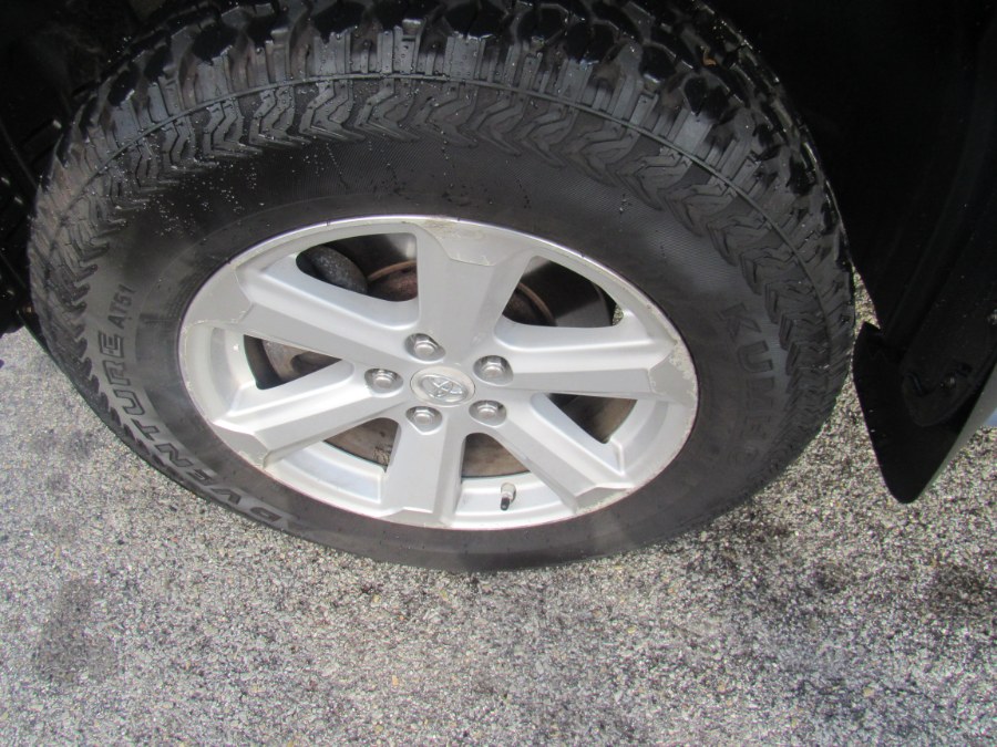 2010 Toyota Highlander 4WD 4dr V6 SE, available for sale in Worcester, Massachusetts | Hilario's Auto Sales Inc.. Worcester, Massachusetts 2010 Toyota Highlander 4WD 4dr V6 SE, available for sale in Worcester, Massachusetts | Hilario's Auto Sales Inc.. Worcester, Massachusetts
